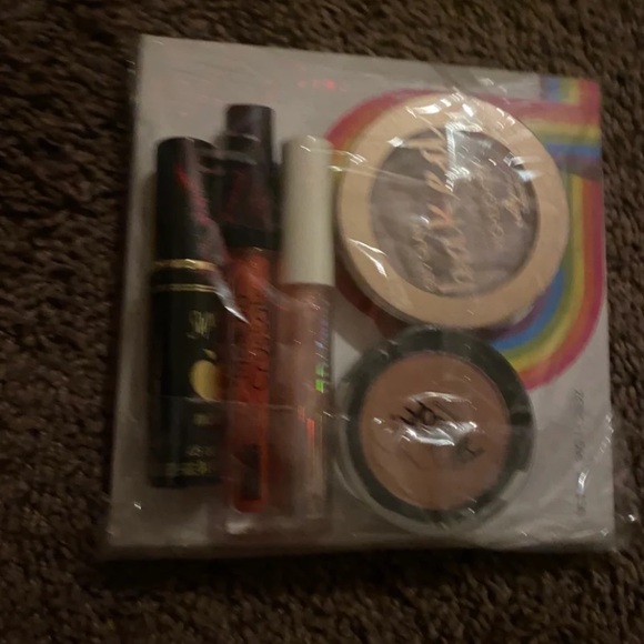 Makeup bundle set - Picture 2 of 2
